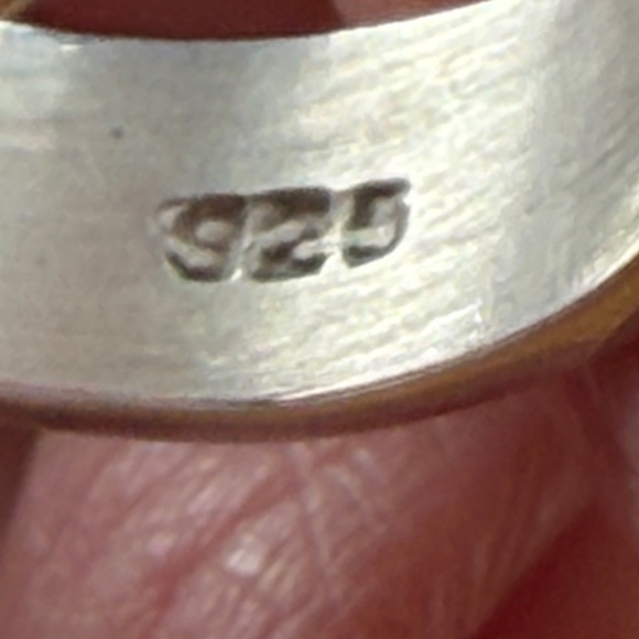 925 High polish oval dome statement ring - Picture 5 of 7